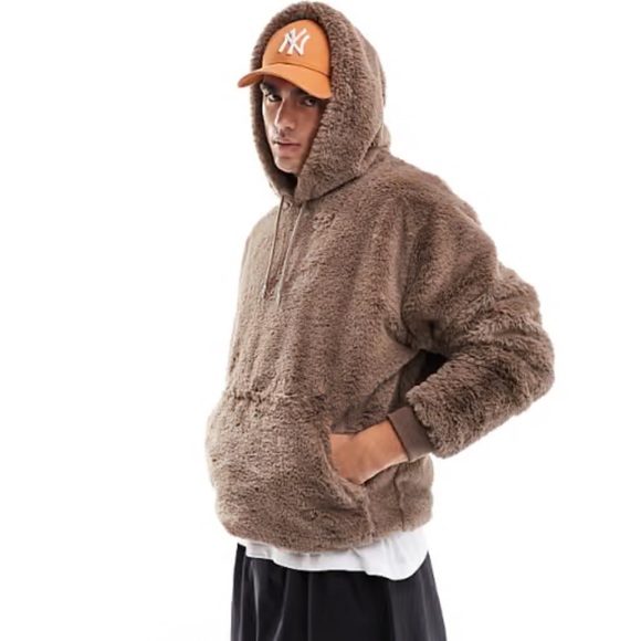 ASOS DESIGN Oversized Brown Sherpa/Faux Fur Hoodie - Large - Picture 13 of 13